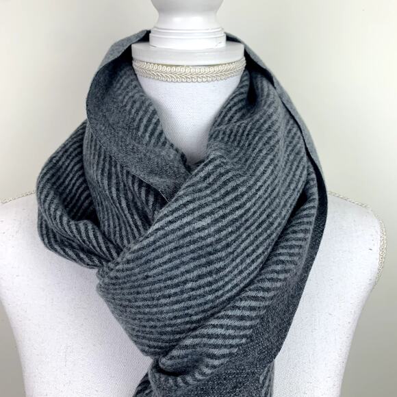 100% Cashmere Pashmina scarf *New* charcoal gray pinstripe, beautiful soft - Picture 3 of 9